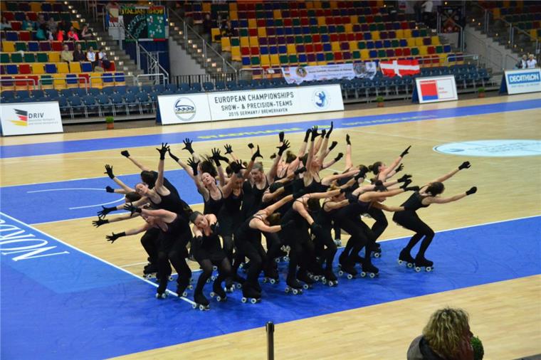 ERC richtet neue Weltcup-Serie im Rollkunstlauf in Bremerhaven aus Der ERC Bremerhaven hat bereits großes Organisationstalent bewiesen. Vor vier Jahren fand die Europameisterschaft der Rollkunstlauf-Showgruppen in der Stadthalle statt.