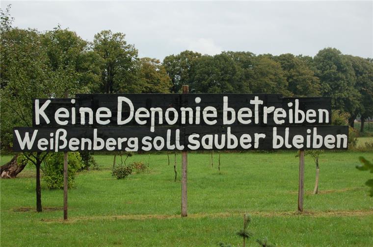 Der Erörterungstermin ist wichtig. Die Frima Freimuth plant, eine Deponie zu  errichten. Mehr als  1000 Bürger stellen sich gegen die Pläne. 