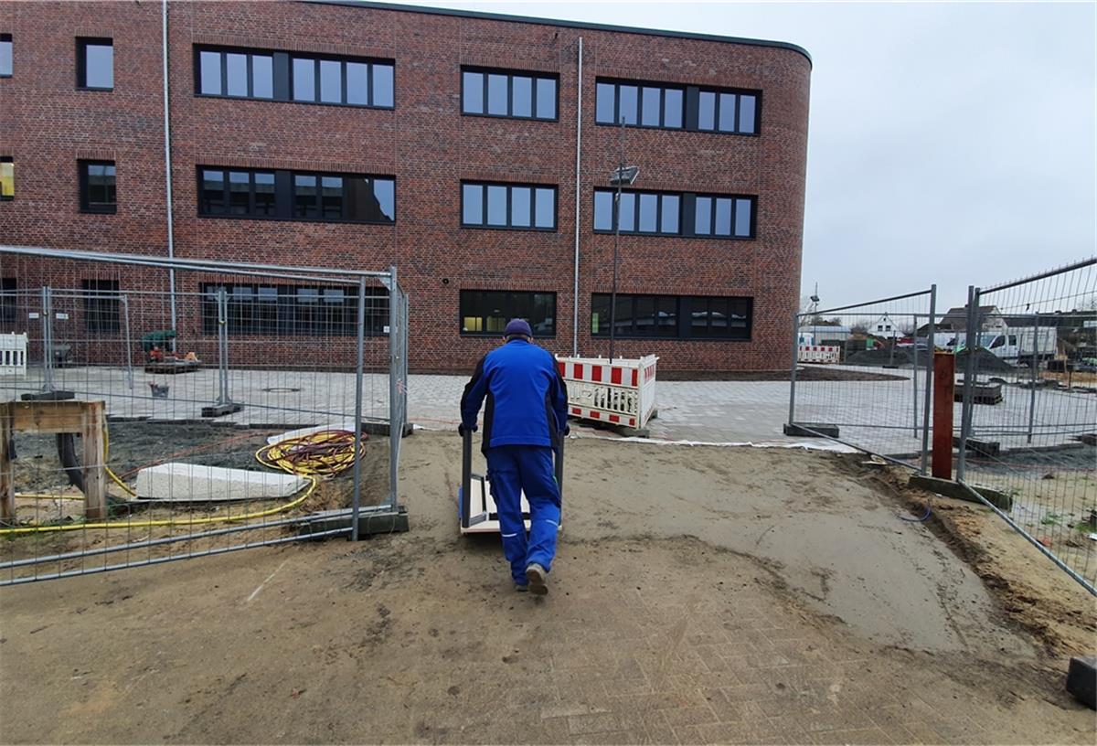 Neue Schule in Dorum: Lehrer dürfen jetzt rein Der erste Abschnitt der Oberschule Dorum ist fertig.