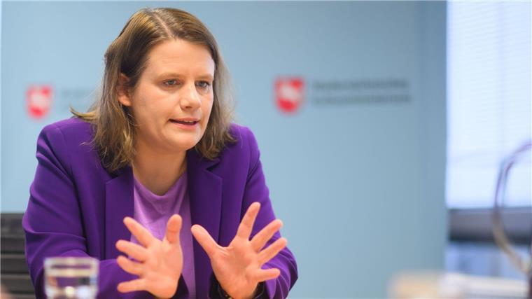 532 Lehrkräfte mehr – doch der Mangel bleibt Der Fachkräftemangel soll Niedersachsens Schulen nicht davon abhalten, die Qualität des Unterrichts zu verbessern, sagt Kultusministerin Hamburg. (Archivbild)