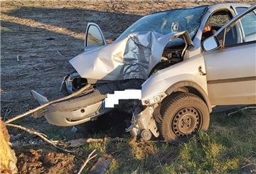 Der Fahrer dieses Wagens starb noch am Unfallort.