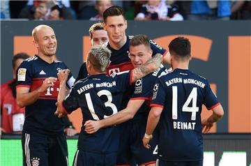 Der FC Bayern München  hat allen Grund zur Freude: Er hat seinen sechsten Meistertitel nacheinander perfekt gemacht. Nur zweimal war der deutsche Fußball-Rekordchampion schneller. Der früheste Titelgewinn in der Bundesliga-Historie gelang den Bayern in der Saison 2013/14 - damals schon am 27. Spieltag. 