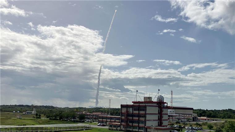 Trotz fehlender Zündung: Ariane-Flug für Experte erfolgreich Der Flug der Rakete dauert knapp drei Stunden.