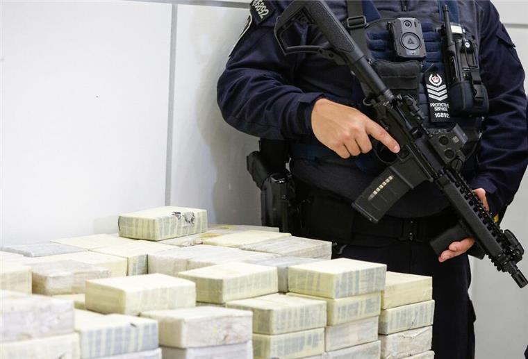 Das vonder der Polizei in Brisbane beschlagnahmtes Heroin. Foto: Russell Freeman/AAP/dpa