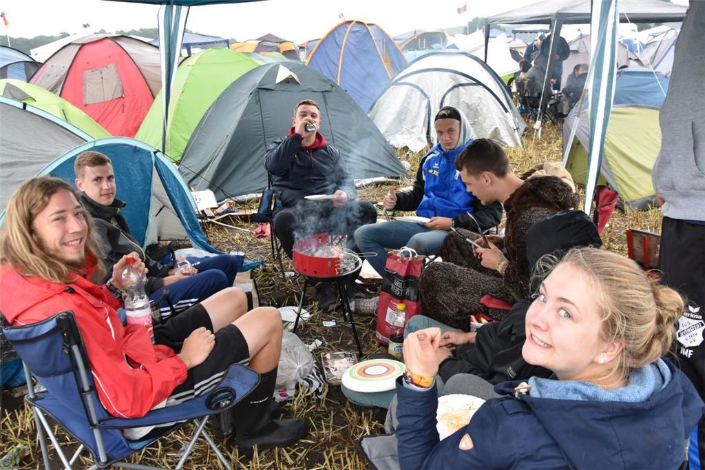Der Grill am Morgen vertreibt auf dem Hurricane Kummer und Sorgen.