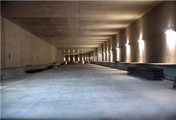 Der Hafentunnel ist abermals teurer geworden. Die Kosten liegen derzeit bei rund 259 Millionen Euro. Foto: Scheer