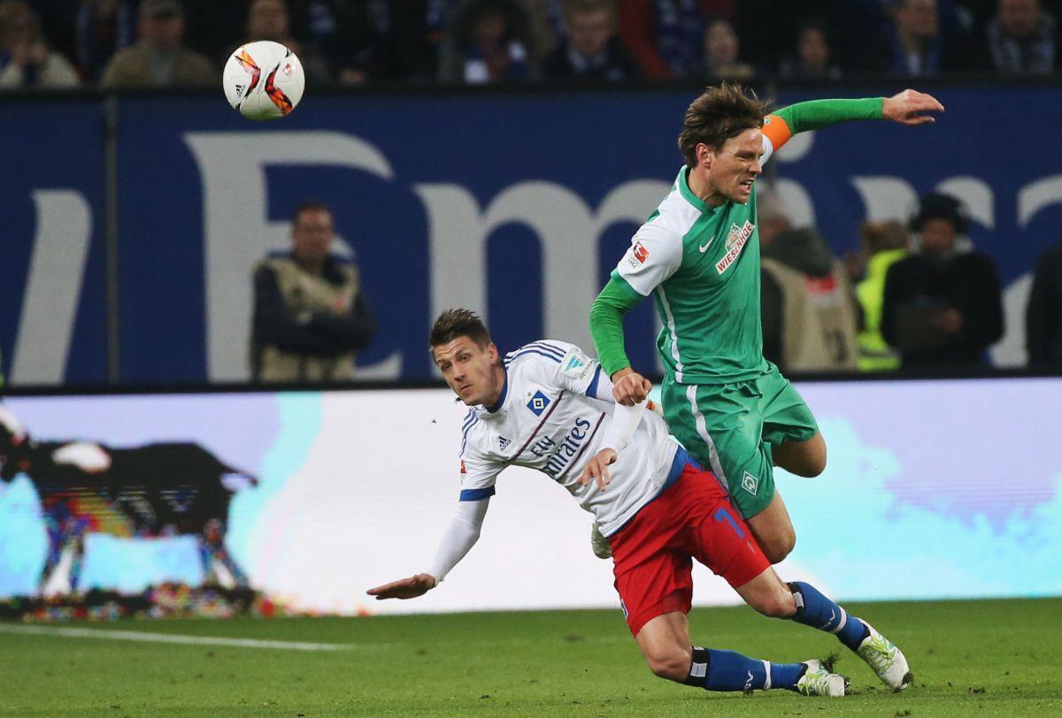 Werder Bremen verliert das Nordderby mit 1:2 Der Hamburger SV gewann das 104. Nordderby in der Fußball-Bundeliga gegen Werder Bremen. Die Bremer verieren dadurch im Kampf um den Klassenerhalt an Boden. Charisius/dpa