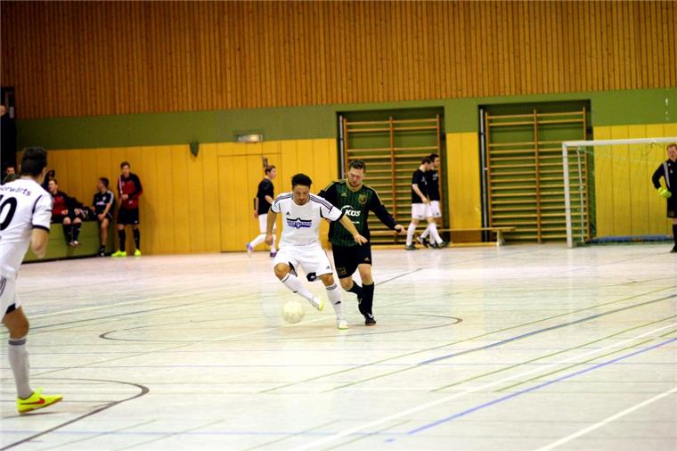 Der Heeslinger SC II – hier mit Offensivspieler Alexander Eils (rechts) – unterlag im Vorjahr im Finale dem Rotenburger SV mit 1:3. 