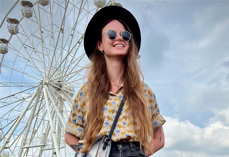 Der Hippie-Look ist auch in diesem Jahr auf dem Festival zu sehen - zum Beispiel bei Kim aus Ihlienworth.