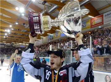 Der Höhepunkt seiner Karriere: 2014 schoss Marian Dejdar die Pinguins zum Titel in der DEL2.