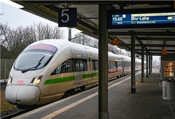 Der ICE "Eisenach" wurde von der Bahn spontan als Ersatz für einen Intercity eingesetzt. Foto Scheschonka