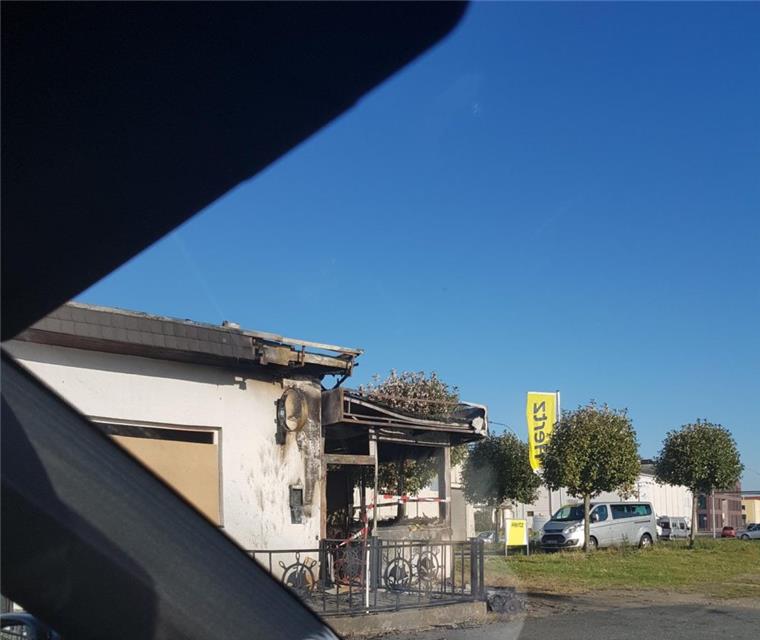 Feuer in Imbiss im Fischereihafen Der Imbiss am Fischereihafen ist abgebrannt.