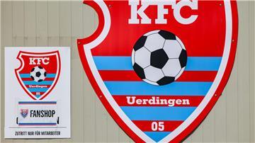 Der insolvente KFC Uerdingen setzt den Spielbetrieb nach dem Regionalliga-Aus in der Oberliga fort. 