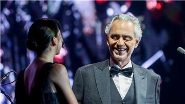 Der italienische Sänger Andrea Bocelli wird 65 Jahre alt. (Archivbild)