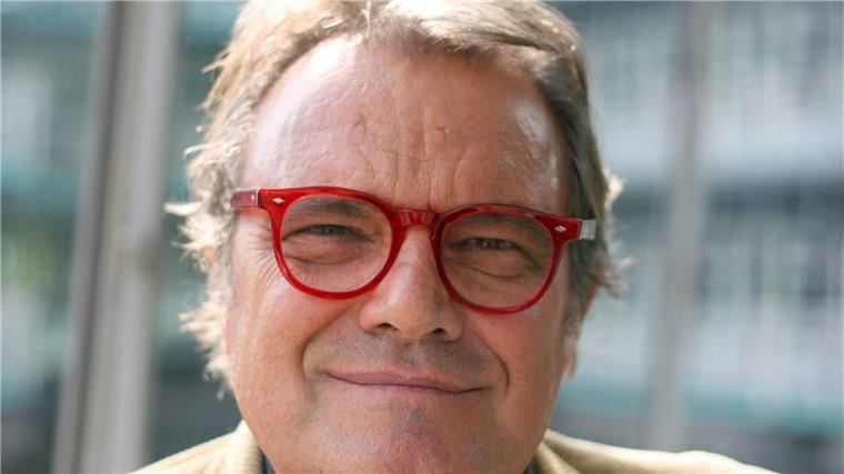 Der italienische Star-Fotograf Oliviero Toscani ist nach eigenen Angaben unheilbar erkrankt. (Archivfoto)