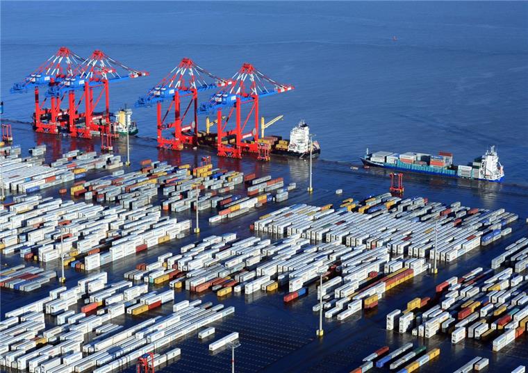 Der Jade-Weser-Port in Bremerhaven.