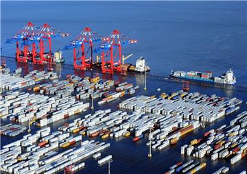 Der Jade-Weser-Port in Bremerhaven.