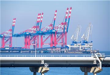 Der Jade-Weser-Port in Wihelmshaven soll einen LNG-Terminal erhalten.
