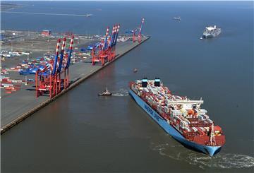 Der JadeWeserPort will künftig enger mit Unternehmen aus China zusammenarbeiten. Kooperationsverträge mit der staatlichen Hafenbetriebsgesellschaft Hefei International Land Port wurden vereinbart.