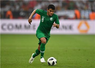 DER KLEINSTE SPIELER: Sicher kein Kopfballungeheuer ist hingegen Saudi-Arabiens Jahja Al-Schehri. Der Mittelfeldspieler vom spanischen Erstligisten CD Leganes ist 1,64 Meter groß und damit der kleinste Spieler der Weltmeisterschaft in Russland. Foto: Becker/dpa