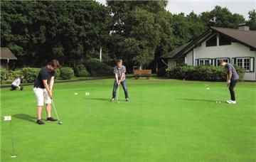 Der Küsten-Golfclub &quot;Hohe Klint&quot; Cuxhaven bietet am Sonntag einen Tag ...