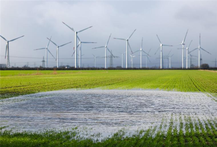 Landkreis Rotenburg muss viel Platz machen für Windräder Der Landkreis Rotenburg muss deutlich mehr Windräder bauen lassen als bislang gedacht.