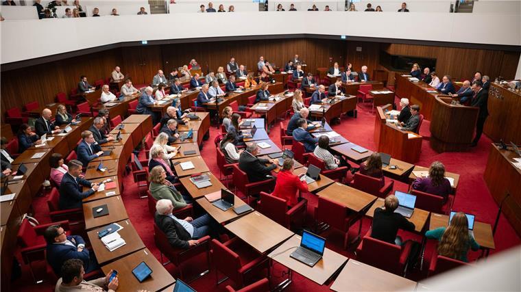 Bildungsexperte Rackles ist Senator für Kinder in Bremen Der Landtag in Bremen hat ein neues Senatsmitglied gewählt: Mark Rackles steht als Senator künftig an der Spitze der Bremer Bildungsbehörde.