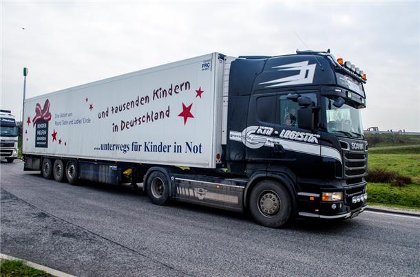 Der Lastwagen-Konvoi ist in Hanau gestartet.