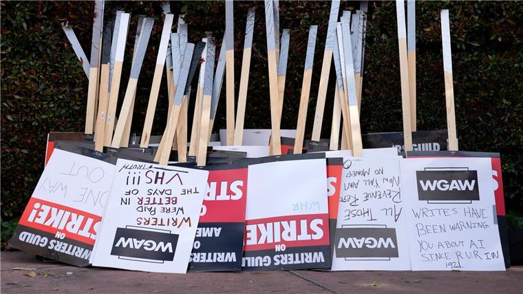 Autoren-Streik in Hollywood beendet Der laufende Autoren-Streik in Hollywood wird beendet.