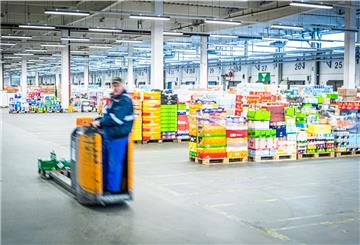 Blick in das Zentrallager von Aldi in Beverstedt.