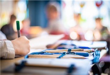 Der Lehrerverband schlägt vor, dass schwache Schüler die Klasse wegen der Coronakrise freiwillig wiederholen sollen.
