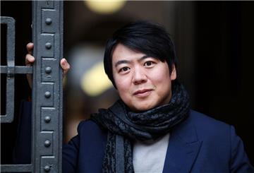 Der „Leonardo Da Vinci des Klaviers“, Pianist Lang Lang wird auf dem Walk of Fame verewigt.