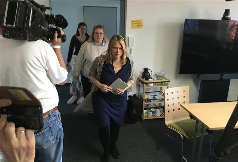 Nach dem enttäuschenden Wahlausgang bei der Bremen-Wahl gibt Maike Schaefer bekannt, dass sie nicht weiter als Senatorin zur Verfügung stehen wird.
