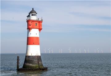 Der Leuchtturm Roter Sand gilt als erstes Offshore-Bauwerk der Welt und muss saniert werden.
