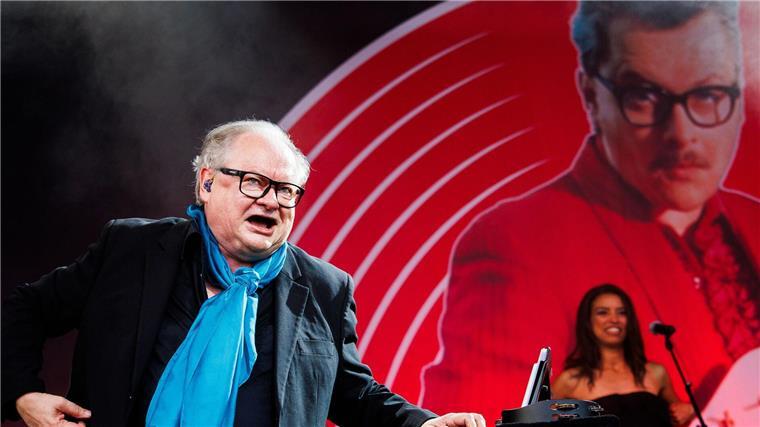 Der Liedermacher lebt seit über 40 Jahren für die Musik. (Archivbild)