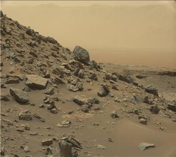 Der Marsrover hat Gesteinsformationen fotografiert, die aus uralten Sanddünen entstanden sind.