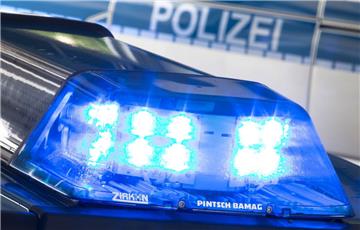 Der Motorradfahrer wurde bei dem Sturz schwer verletzt.