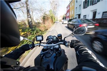 Der Motorradraser aus Bremen wollte mit seinen gefilmten Fahrten viel Geld verdienen.