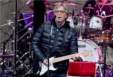 Der Musiker Eric Clapton bei einem Auftritt in Berlin im Mai 2022.