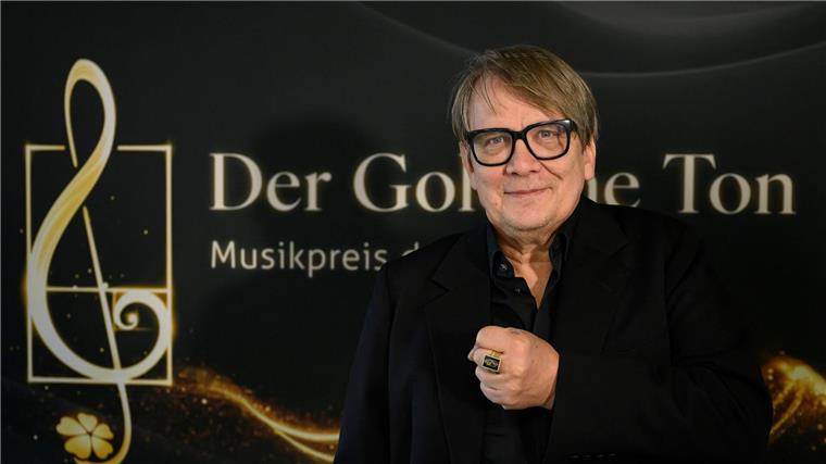 Der Musiker Sven Regener wurde in Goslar mit dem Musikpreis der Stadt Goslar, dem „Goldenen Ton“, ausgezeichnet.