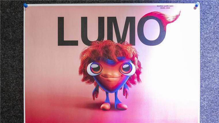 Der Name Lumo ist abgeleitet von luminous - leuchtend.  