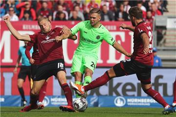 Der Name von Stürmer Niclas Füllkrug (grünes Trikot) steht bei Werder Bremen auf dem Transfer-Wunschzettel.

