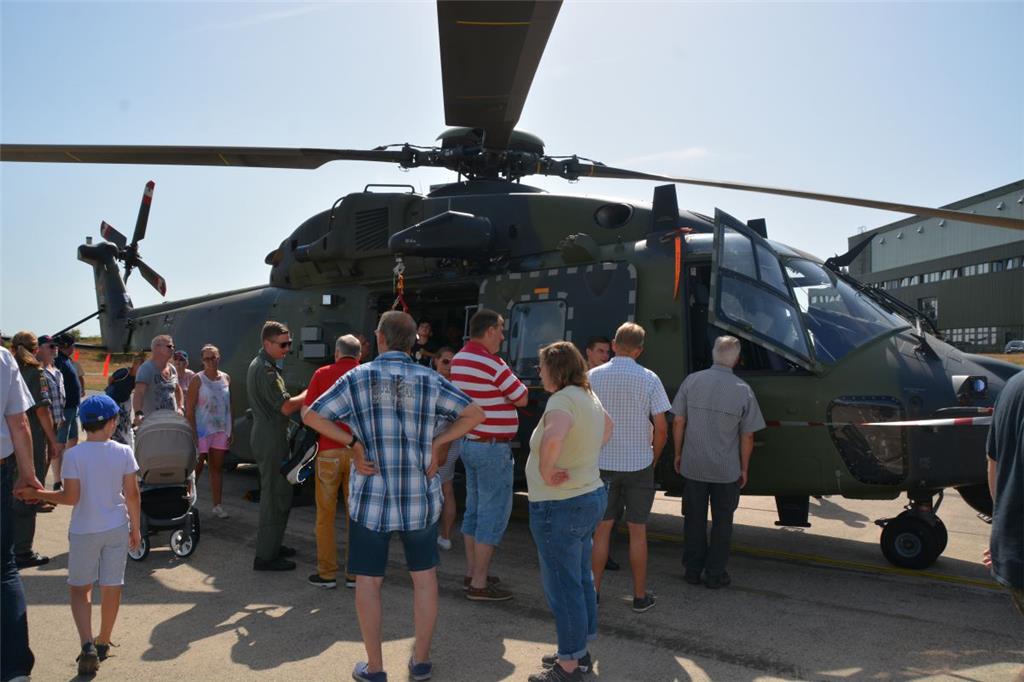 Der Neue in Nordholz: Der Hubschrauber NH 90 oder &quot;Sea Lion&quot; soll ab E...