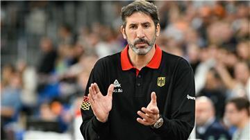 Der neuen Basketball-Bundestrainer Álex Mumbrú konnte sich über seinen ersten Sieg freuen.