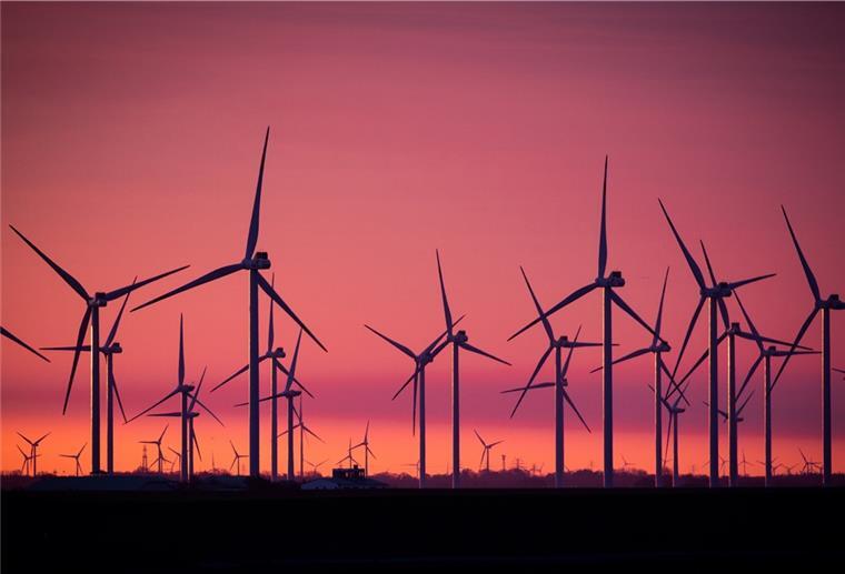 Energiewende: Gewerkschaft IG BCE sieht Chance für den Norden Der Norden könnte davon profitieren, dass die Windenergie zum Gelingen der Energiewende ausgebaut werden muss und sich außerdem eine Wasserstoffwirtschaft im Aufbau befindet.