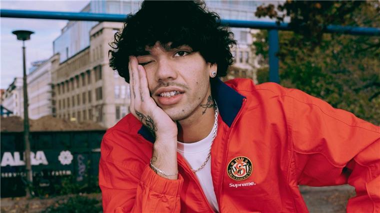 Sind das die Newcomer für 2024? Der österreichische Rapper Gola Gianni.