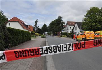 Der Ort des Geschehens an der Butjadinger Straße wurde von der Polizei weiträumig abgesperrt.