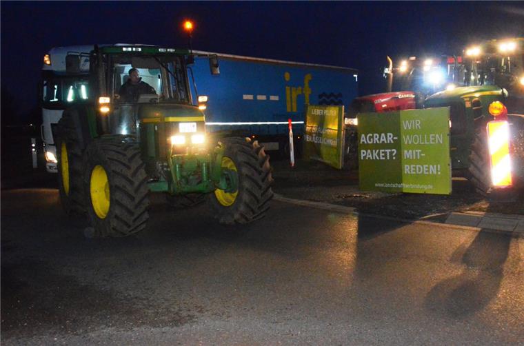 Der Otterndorfer Ortsumgehungskreisel wurde zeitweise blockiert.