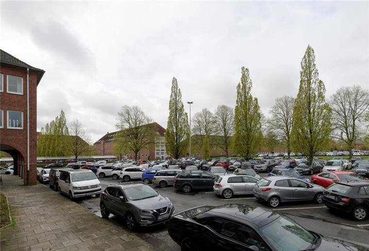 Parkplatz bei den Stadthäusern Bremerhaven soll umgebaut werden Parkplatz an den Stadthäusern