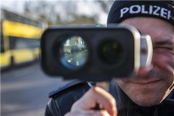 Der Polizei Bremerhaven sind bei Geschwindigkeitskontrollen mehrere Raser ins Netz gegangen. 